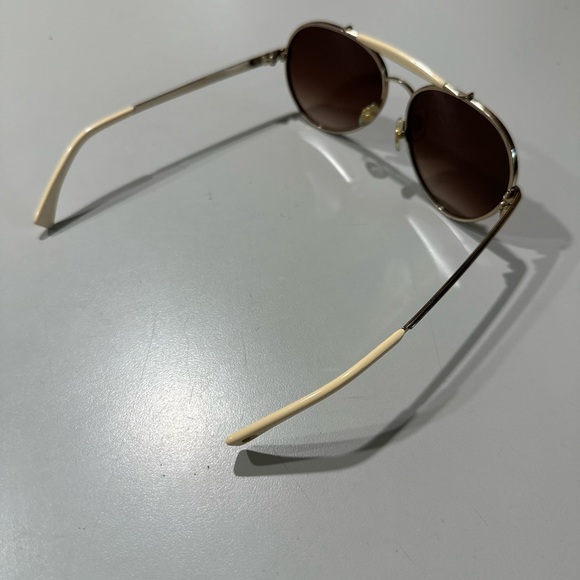 Wildfox Goldie Aviator sunglasses- like new - Picture 2 of 7